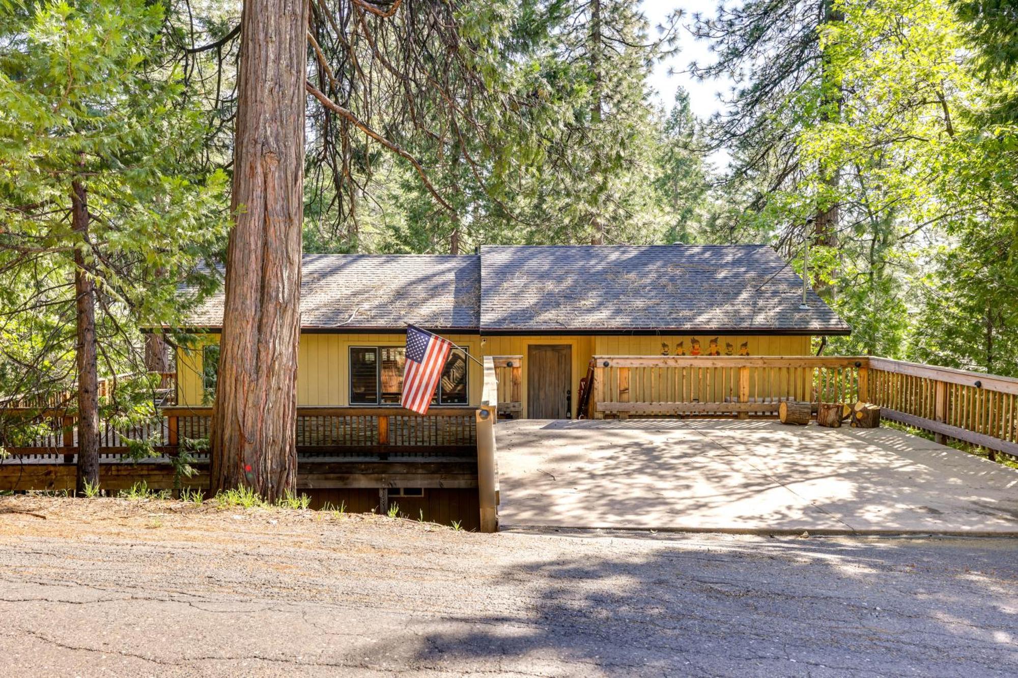 Cozy Mi-Wuk Village Cabin With Deck! Exterior foto